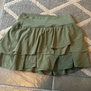 Offline by Aerie Maggie Ruffle Skirt size Medium